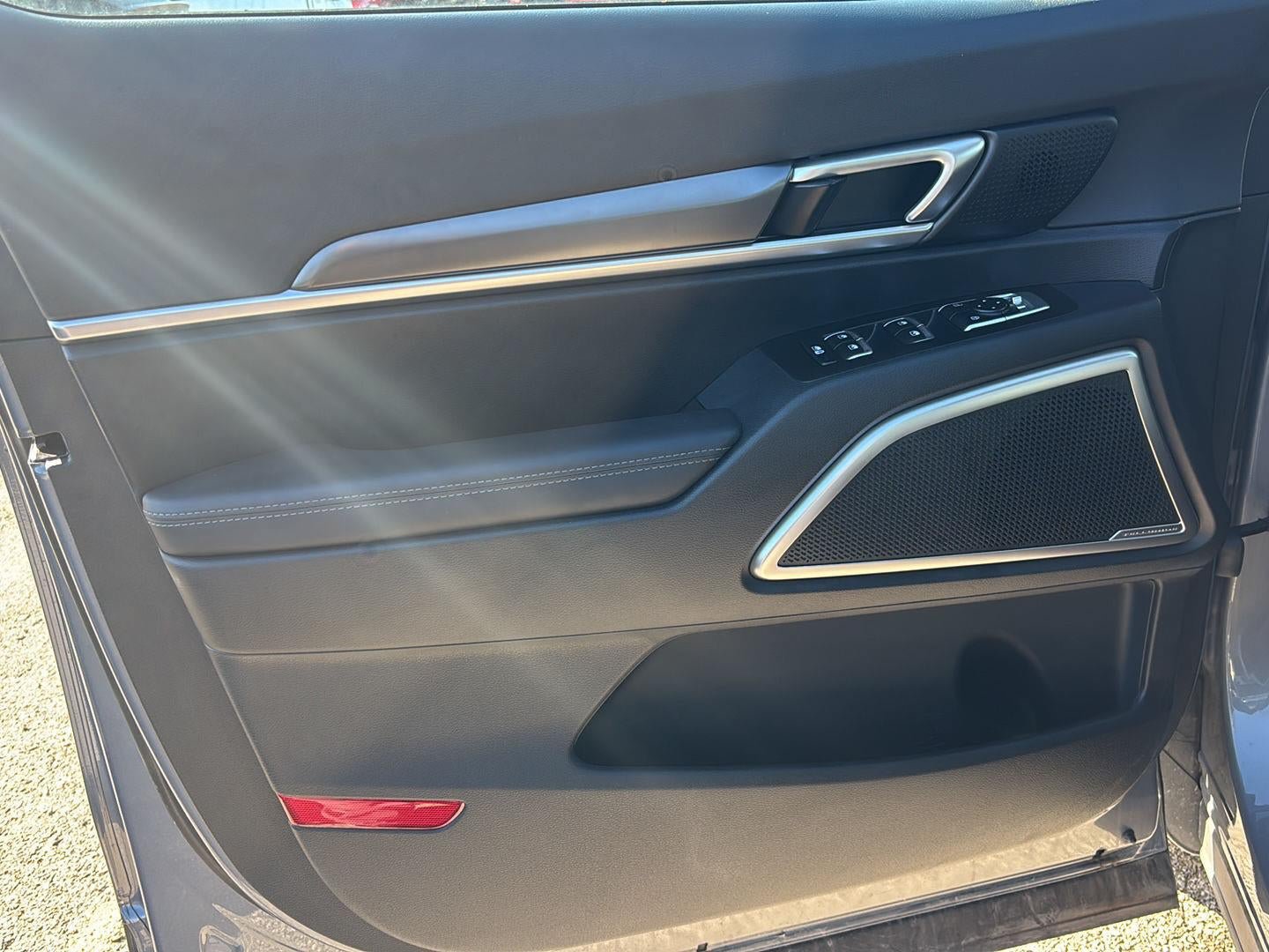 Certified 2025 Kia Telluride S FWD image 10