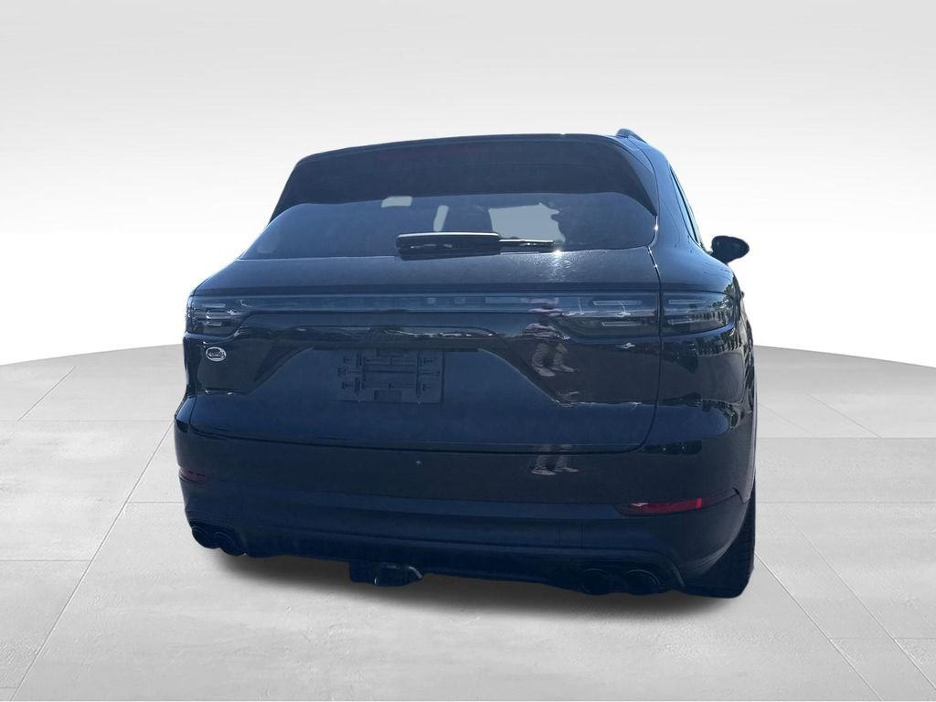 Used 2023 Porsche Cayenne AWD/4WD image 4