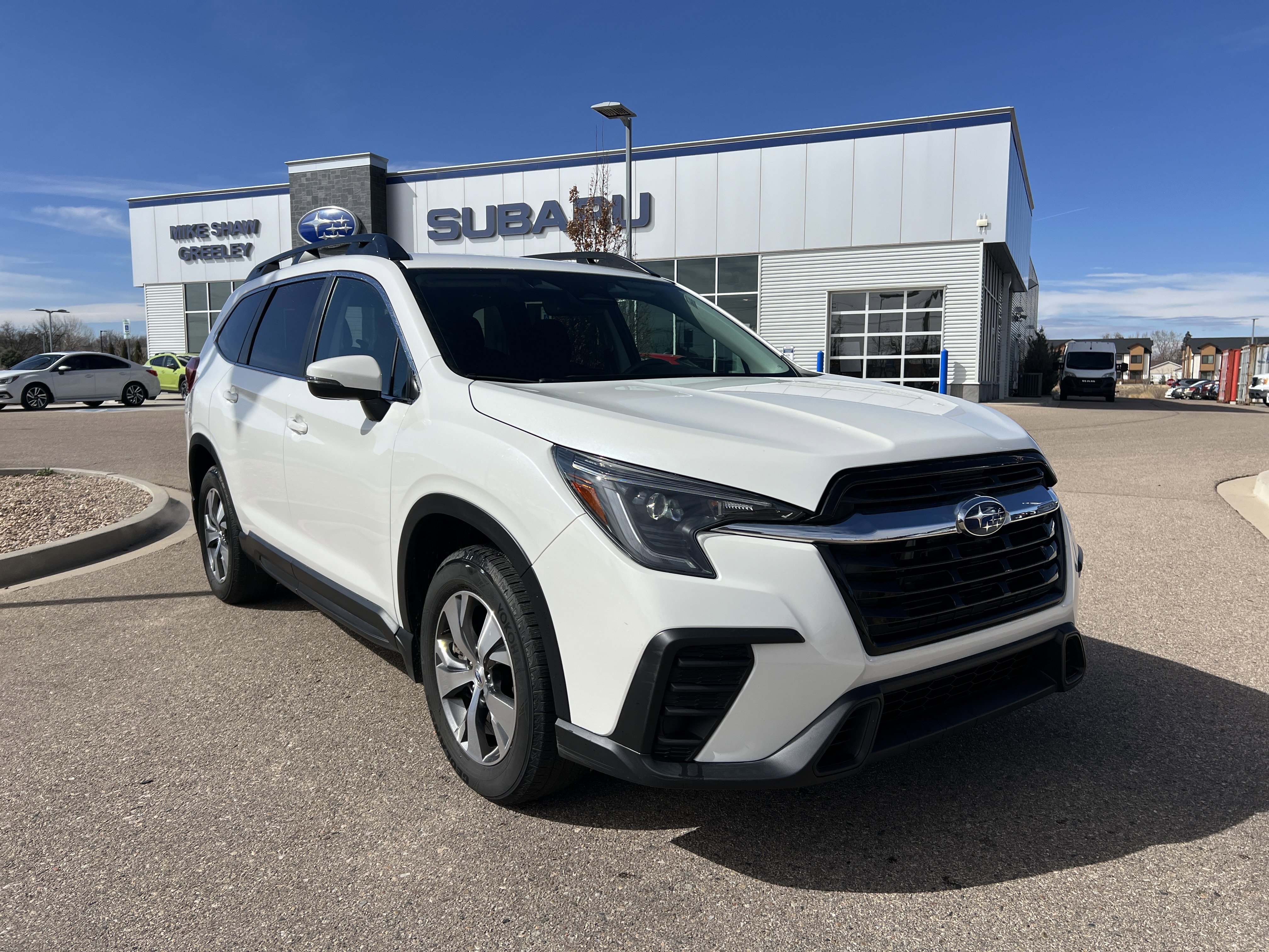 Used 2023 Subaru Ascent Premium w/ Convenience Package image 6
