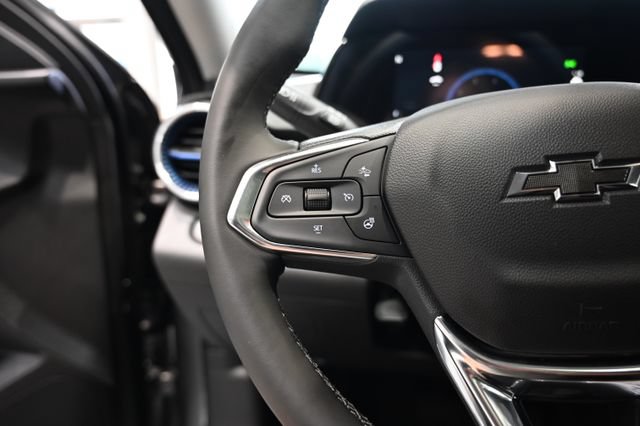 New 2026 Chevrolet Trax LT w/ Sunroof Package FWD image 23