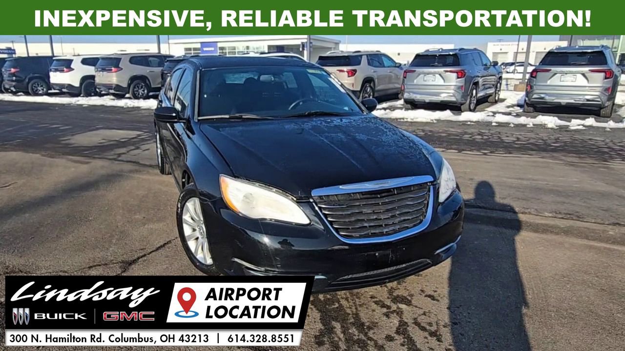 Used 2013 Chrysler 200 Touring FWD image 4
