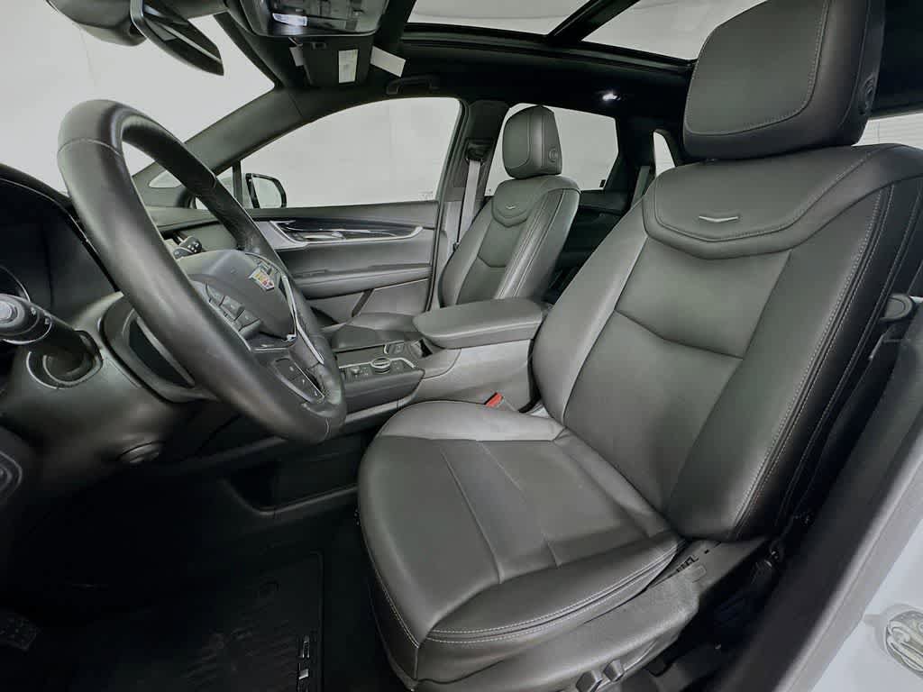 Used 2024 Cadillac XT5 Premium Luxury AWD/4WD image 12