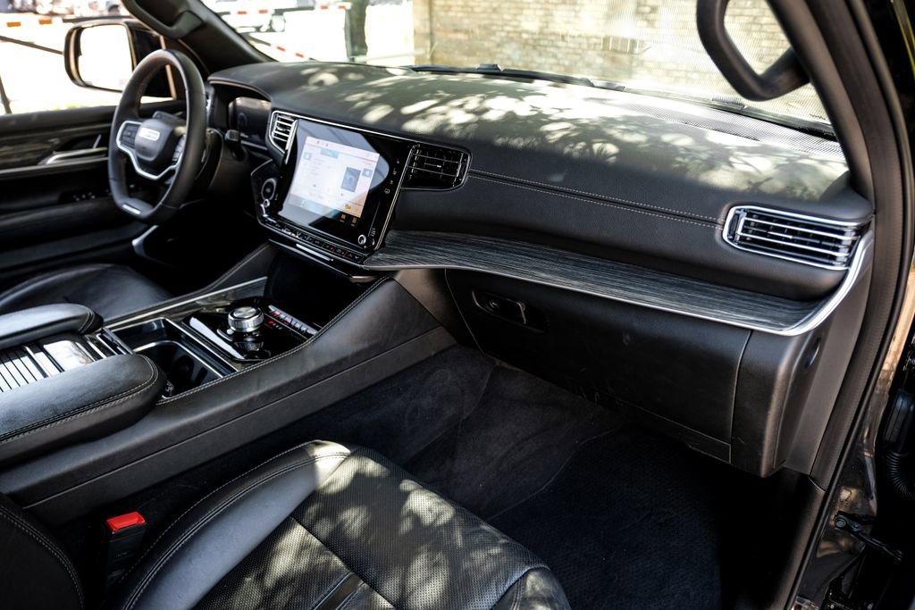 Used 2022 Jeep Wagoneer Series III image 24