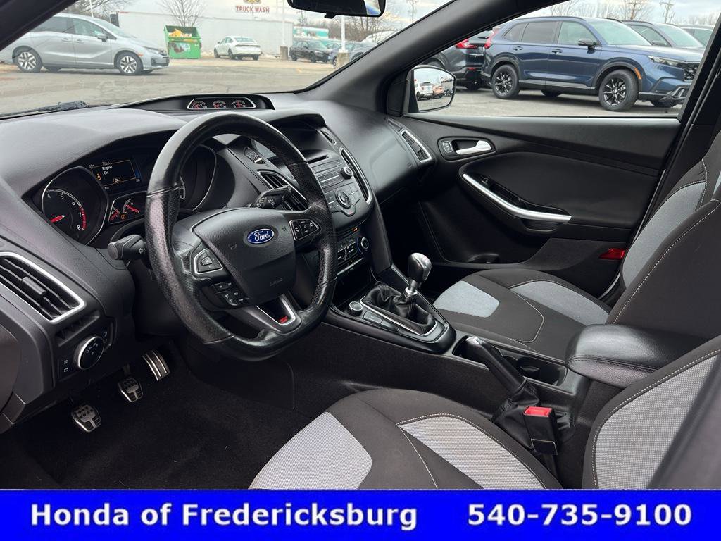 Used 2016 Ford Focus ST image 16