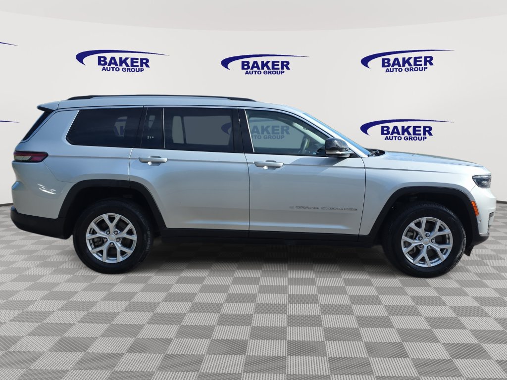 Used 2023 Jeep Grand Cherokee L Limited w/ Luxury Tech Group II AWD/4WD image 2