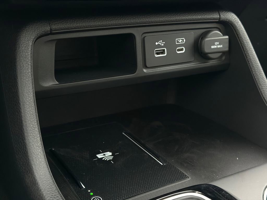 New 2025 Honda Pilot Touring image 32