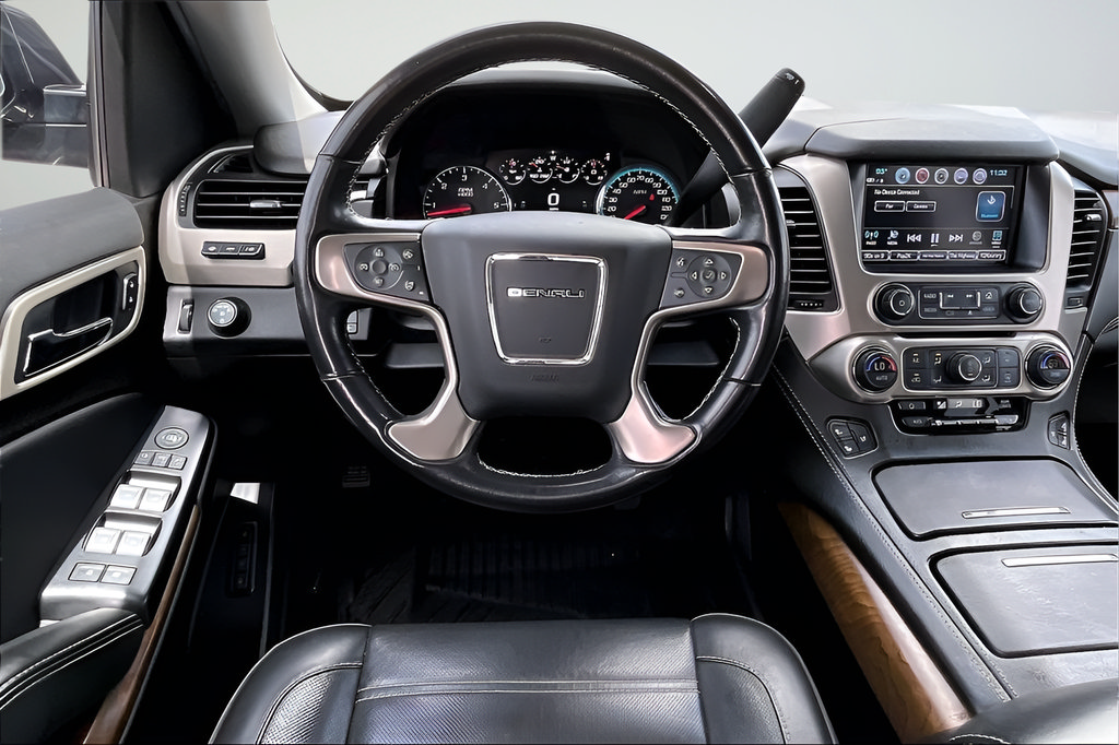 Used 2020 GMC Yukon Denali w/ Denali Ultimate Package RWD image 8