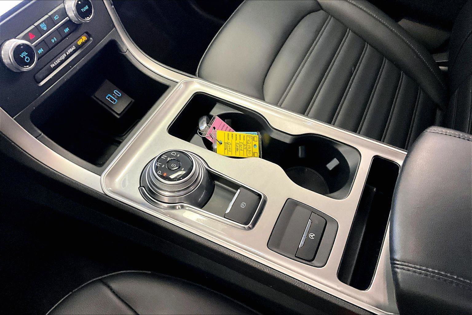 Used 2024 Ford Edge SEL w/ Convenience Package image 16