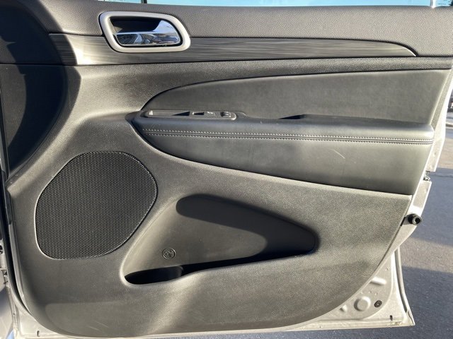 Used 2021 Jeep Grand Cherokee Laredo X image 25