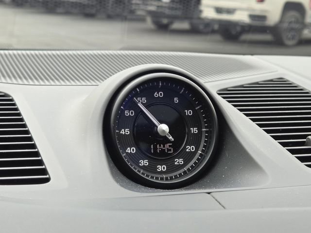 Used 2025 Porsche Cayenne GTS AWD/4WD image 15