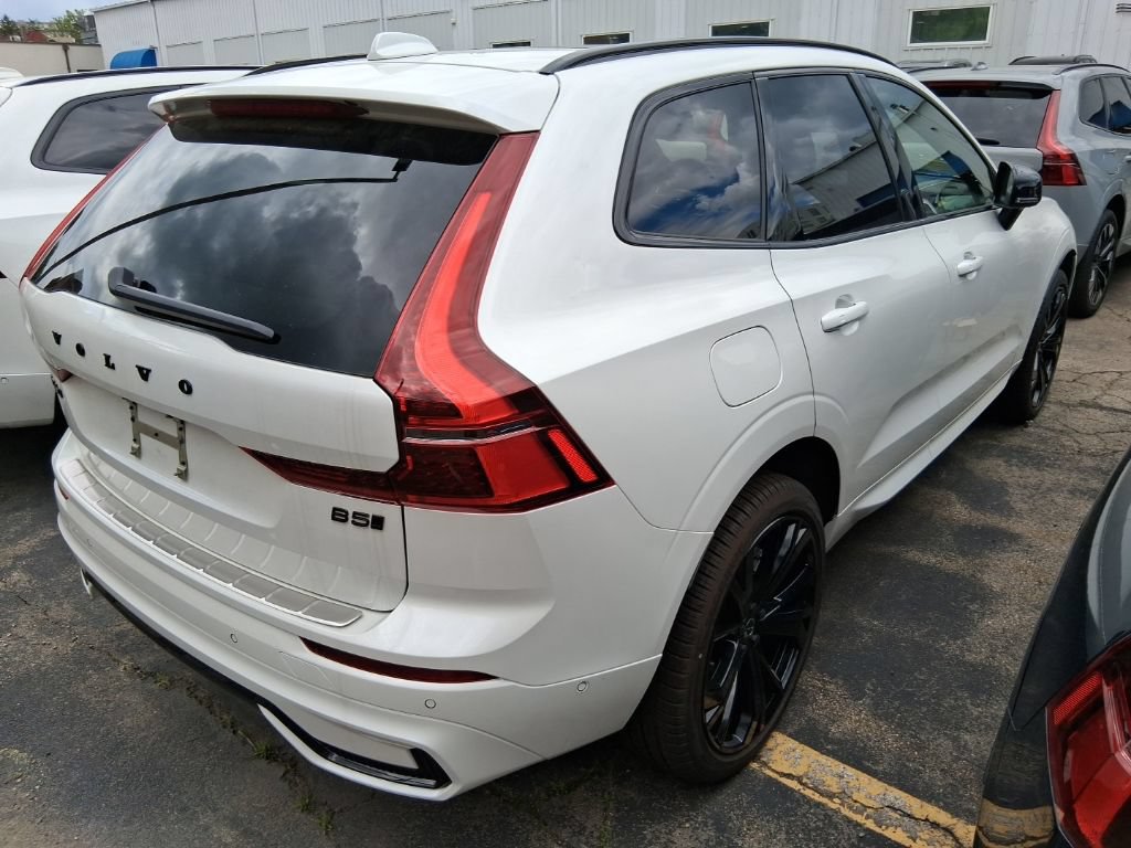 New 2026 Volvo XC60 B5 Ultra w/ Protection Package Premier AWD/4WD image 6