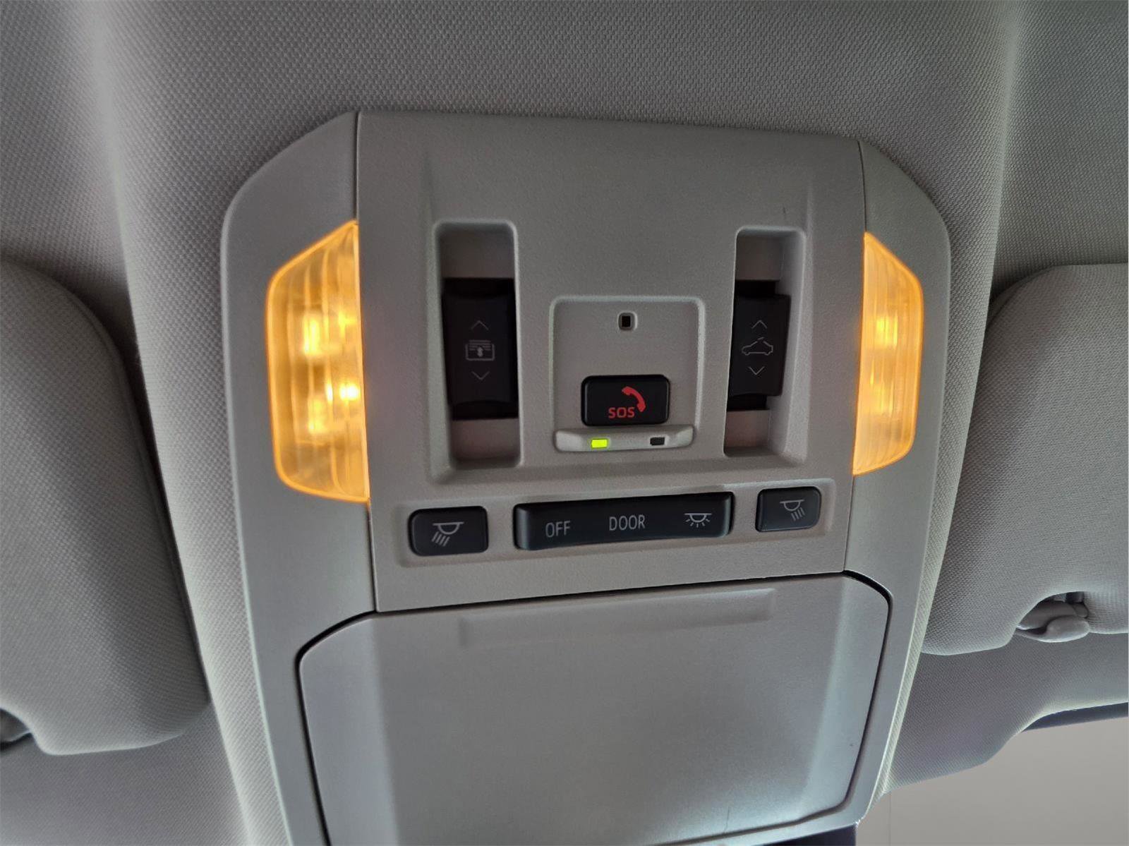 Used 2025 Toyota Highlander Platinum image 27