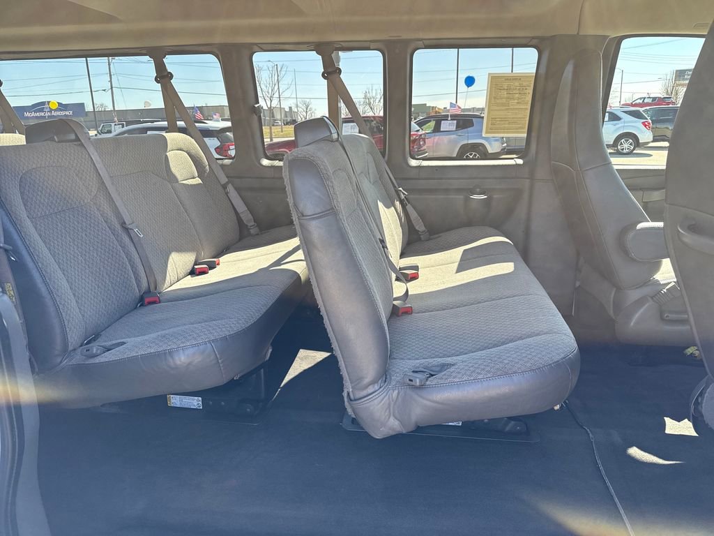 Used 2020 Chevrolet Express 3500 LT w/ LT Preferred Equipment Group RWD image 14