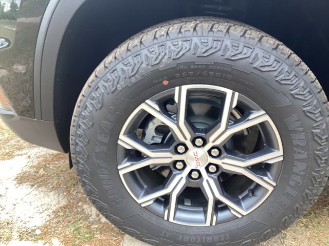 New 2026 GMC Acadia AT4 w/ Luxury Package image 9