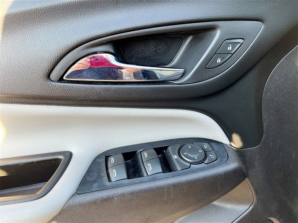 Used 2024 Chevrolet Equinox LS w/ LS Convenience Package image 17