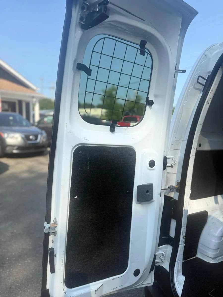 Used 2017 Nissan NV200 S FWD image 19