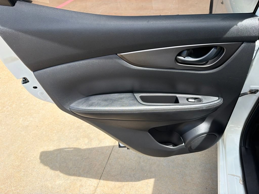 Used 2019 Nissan Rogue Sport S FWD image 14