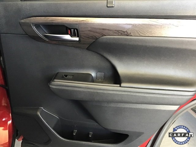 Used 2023 Toyota Highlander Limited image 54