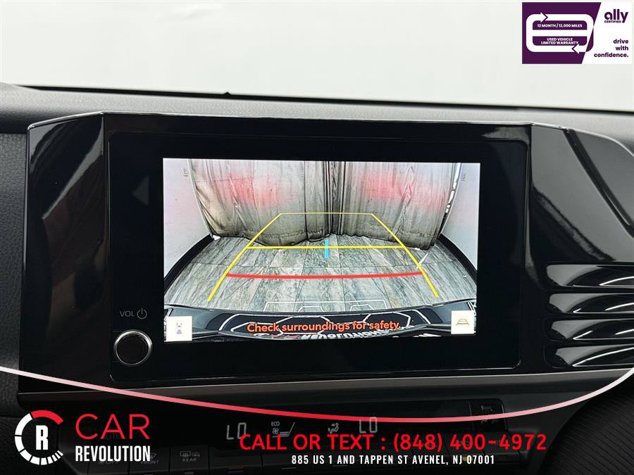 Used 2025 Toyota Camry SE FWD image 20