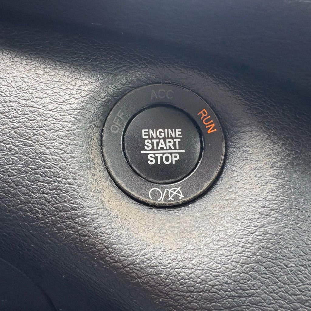 Used 2017 Jeep Cherokee Trailhawk w/ Comfort/Convenience Group AWD/4WD image 27