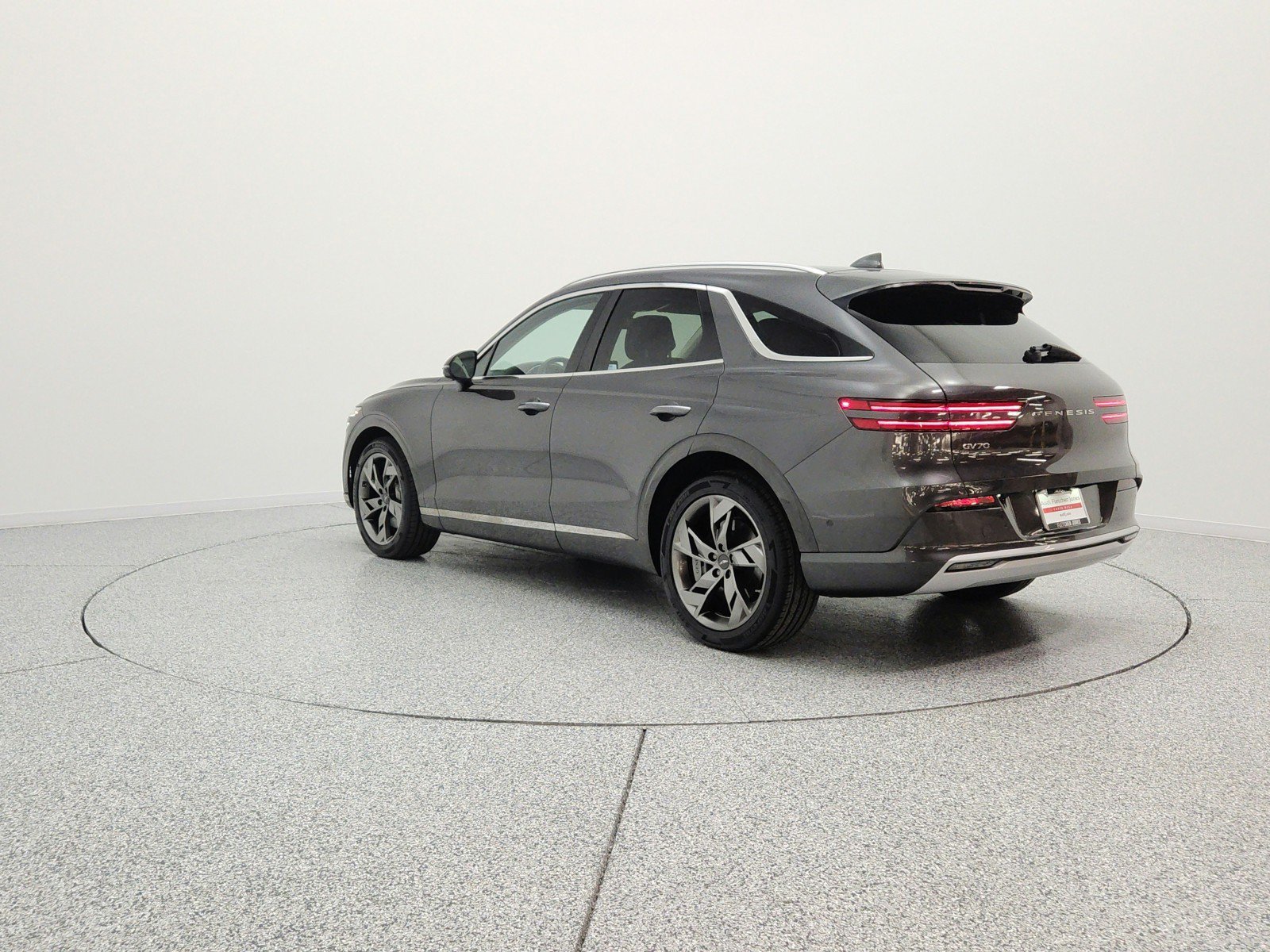 Used 2023 Genesis Electrified GV70 AWD/4WD image 7