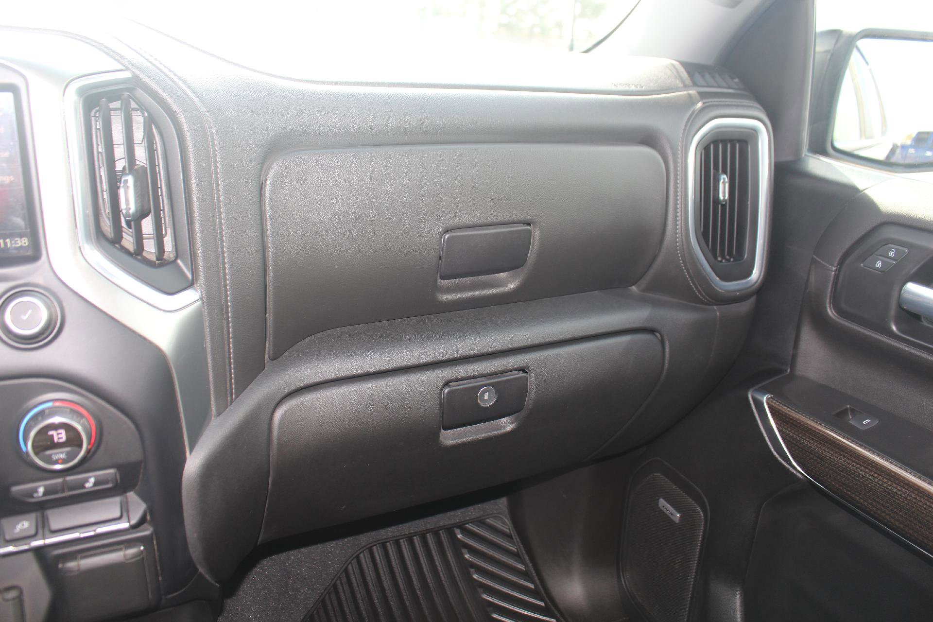 Used 2021 Chevrolet Silverado 1500 RST w/ Convenience Package II image 11