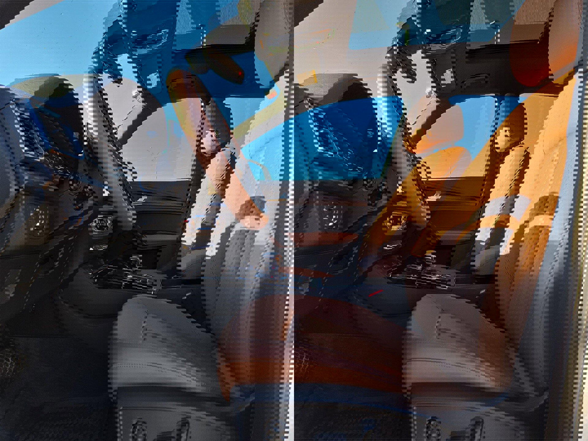 Used 2024 Audi Q5 2.0T Premium w/ Convenience Package image 16