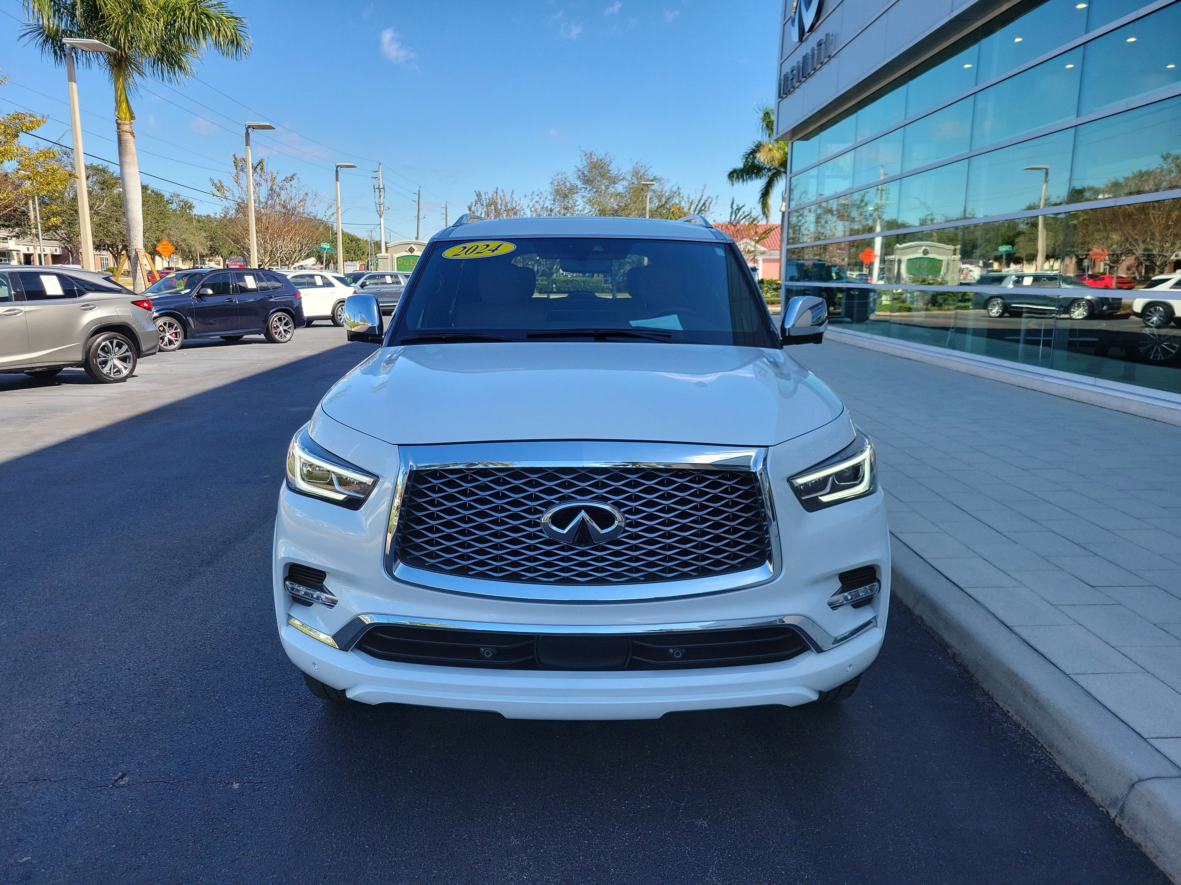 Certified 2024 INFINITI QX80 Sensory w/ Cargo Package image 2