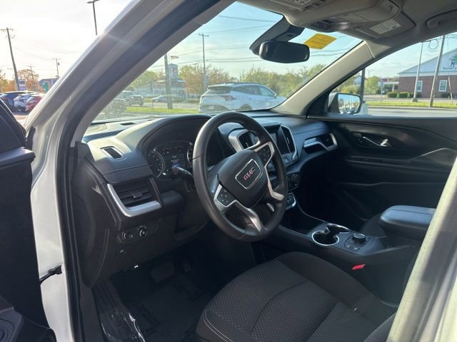 Used 2022 GMC Terrain SLE w/ Driver Convenience Package AWD/4WD image 9