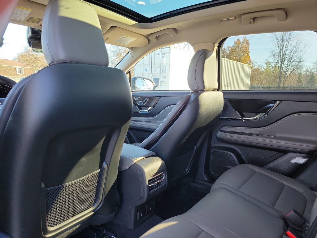 New 2026 Lincoln Corsair Premiere image 15