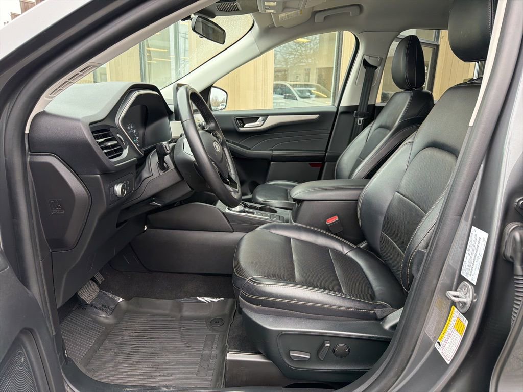Used 2022 Ford Escape SEL image 10