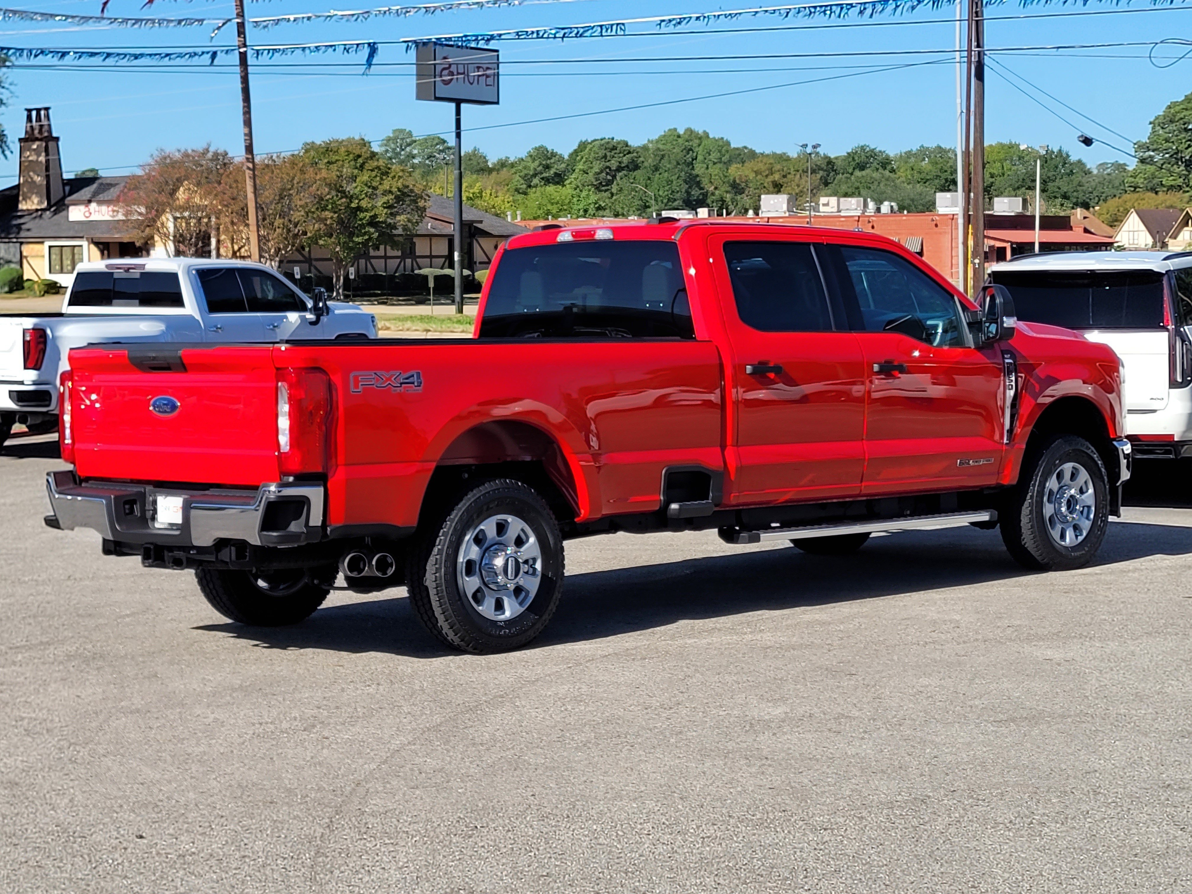 Used 2024 Ford F350 XLT AWD/4WD image 4