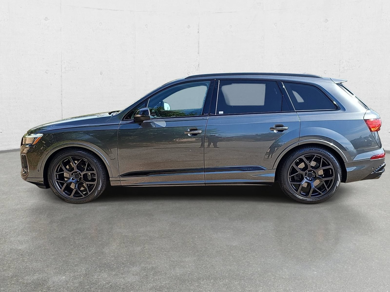 New 2026 Audi SQ7 Premium Plus AWD/4WD image 8
