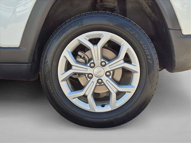 Used 2024 Jeep Compass Latitude AWD/4WD image 23