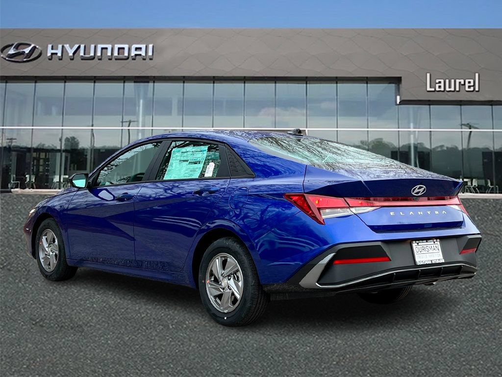 New 2026 Hyundai Elantra SE w/ Cargo Package FWD image 3