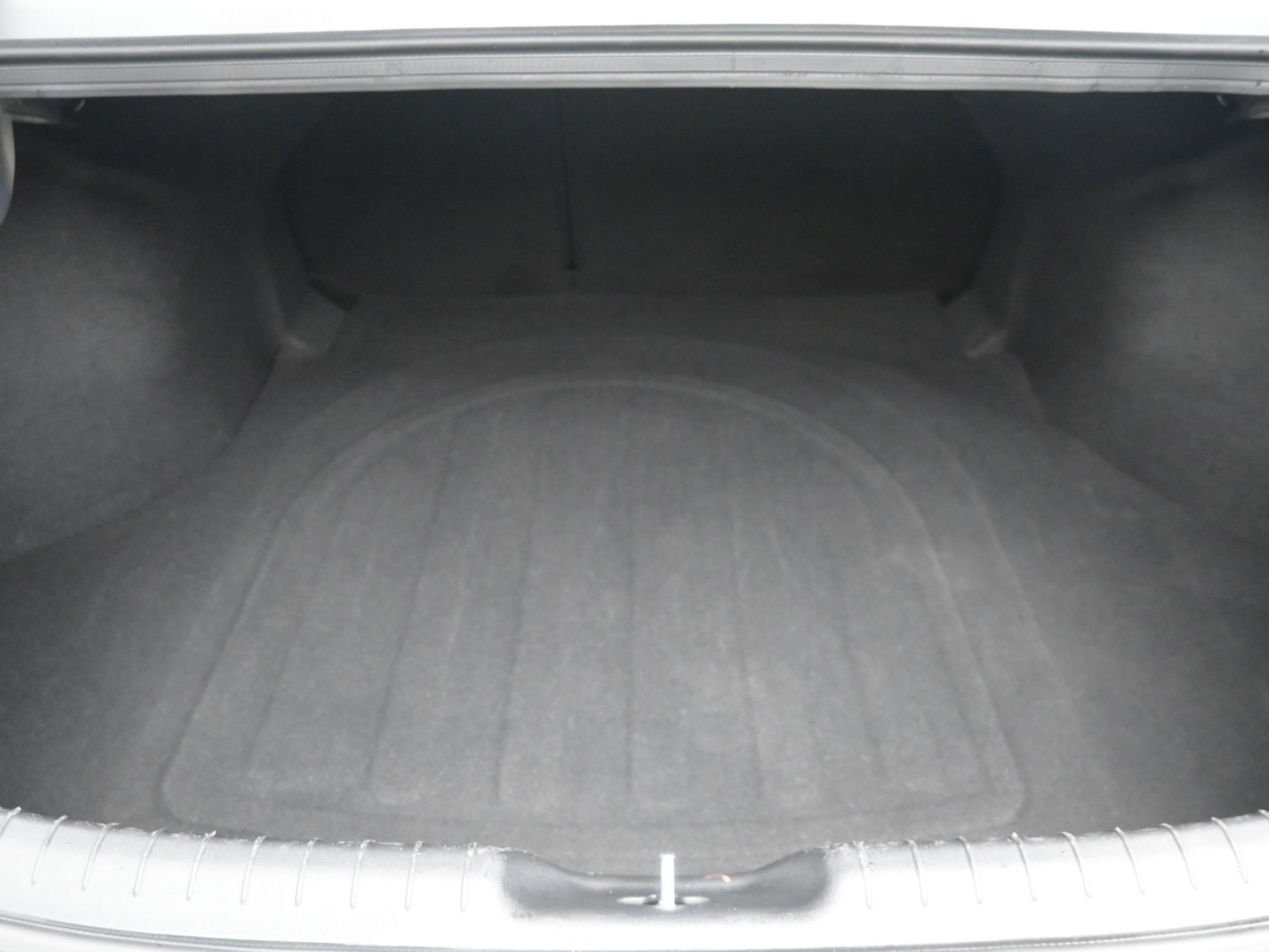 Used 2025 Hyundai Elantra SEL image 18