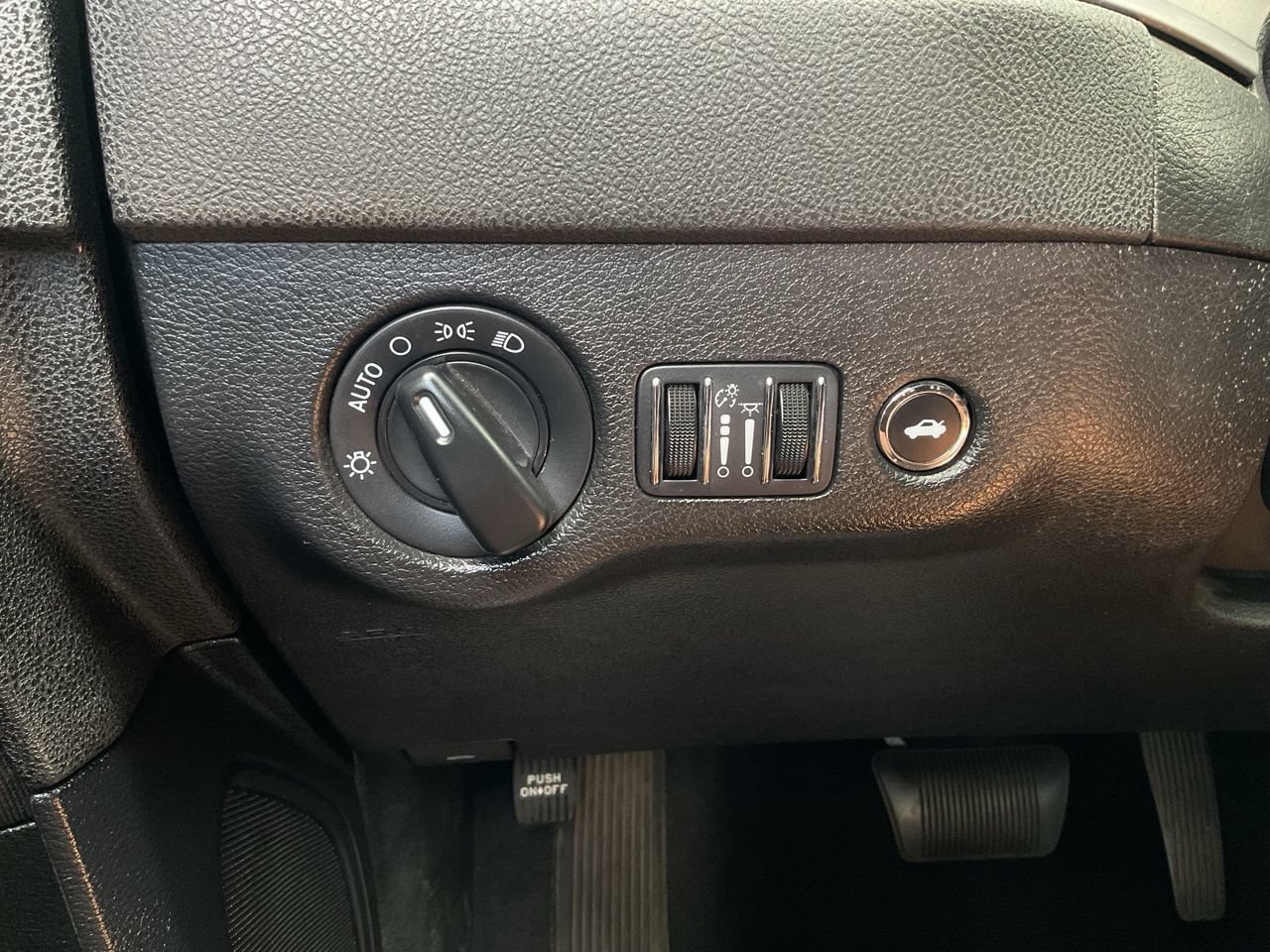 Used 2023 Dodge Charger SXT RWD image 31