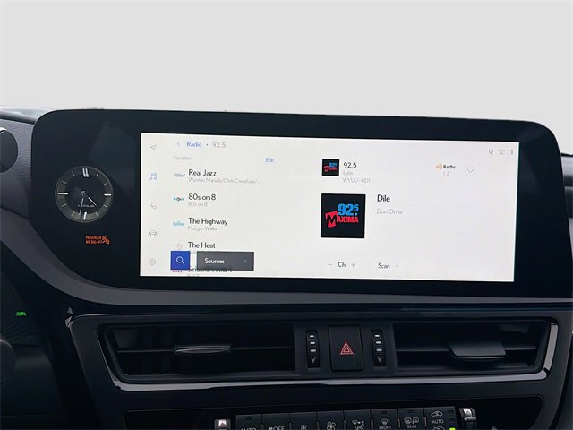 New 2025 Lexus ES 350 Ultra Luxury image 32