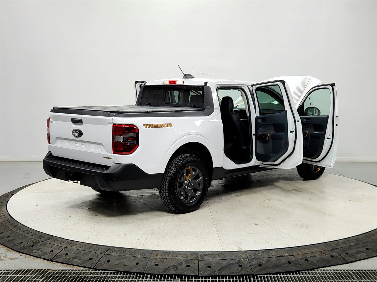 Used 2025 Ford Maverick Tremor image 15