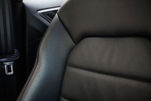 Used 2019 Volkswagen GTI SE FWD image 27