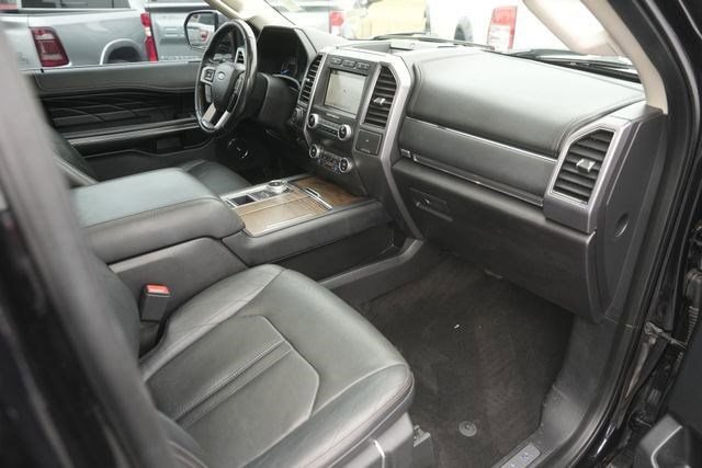 Used 2019 Ford Expedition Platinum RWD image 18