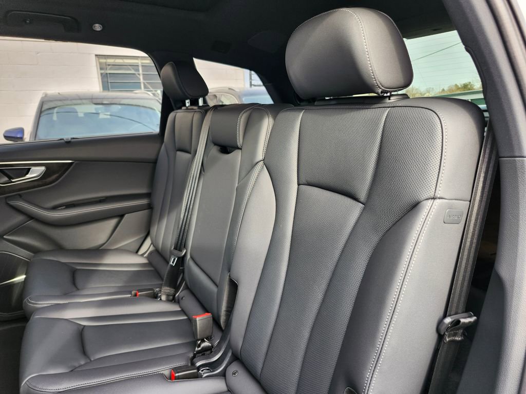 New 2026 Audi Q7 3.0T Premium Plus image 15