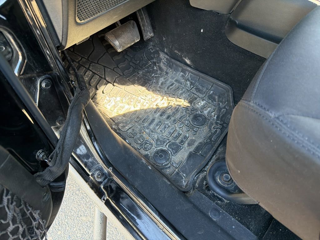 Used 2014 Jeep Wrangler Unlimited Sport w/ Quick Order Package 24S image 15