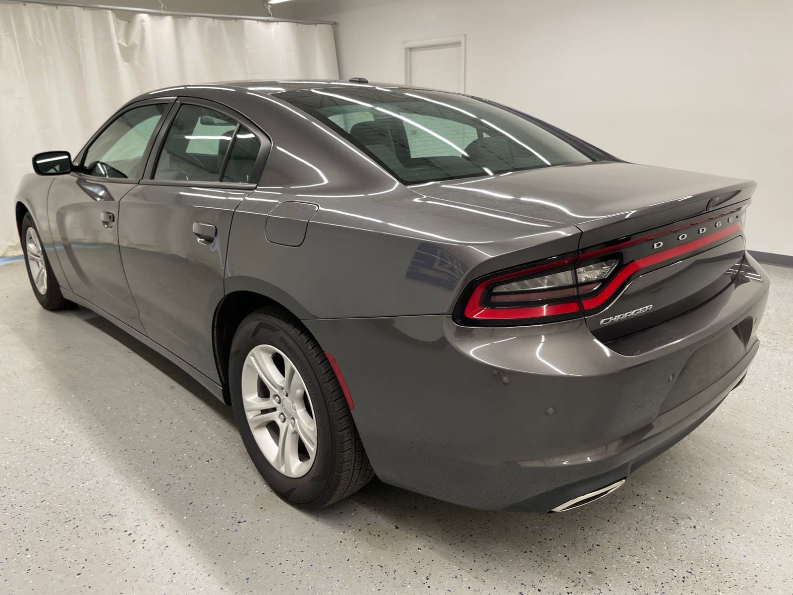 Used 2020 Dodge Charger SXT w/ Leather Interior Group image 3