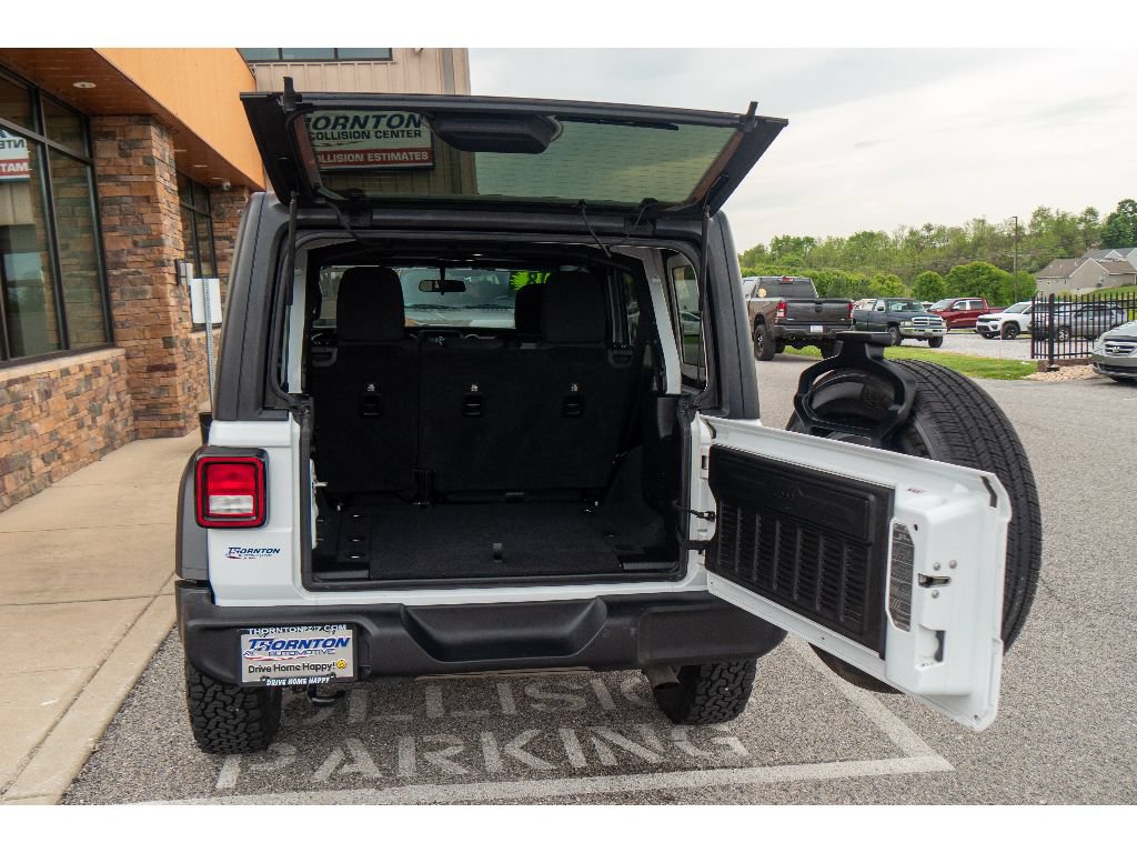 Used 2018 Jeep Wrangler Unlimited Sport S AWD/4WD image 21