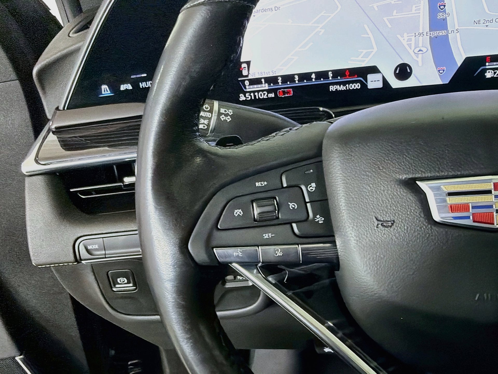Used 2021 Cadillac Escalade Sport RWD image 37