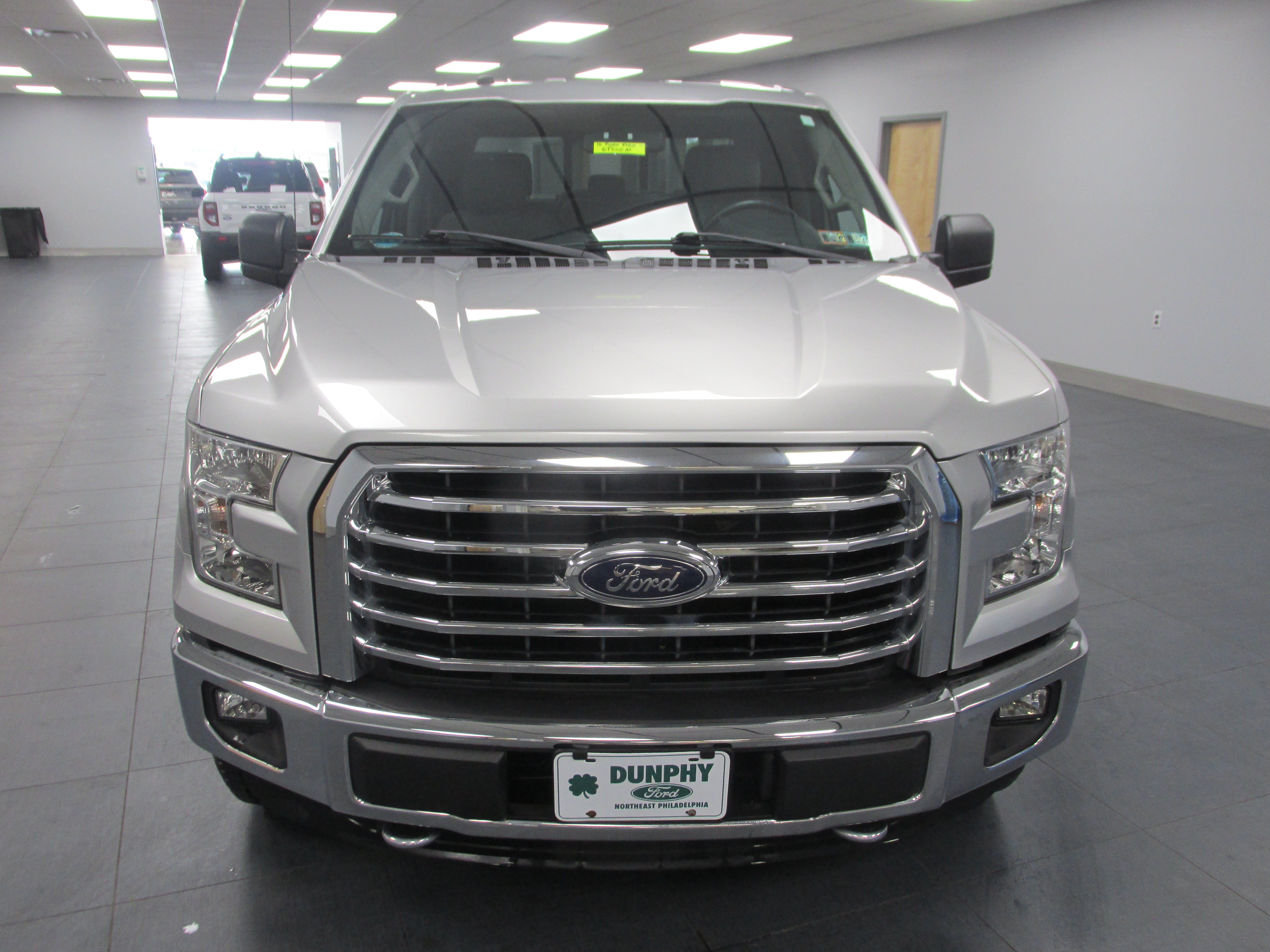 Used 2016 Ford F150 XLT w/ Equipment Group 302A Luxury AWD/4WD image 2