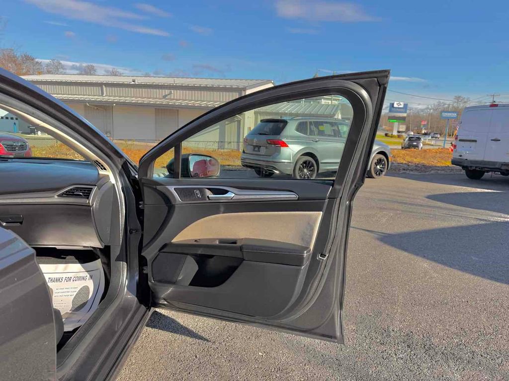 Used 2018 Ford Fusion S image 14