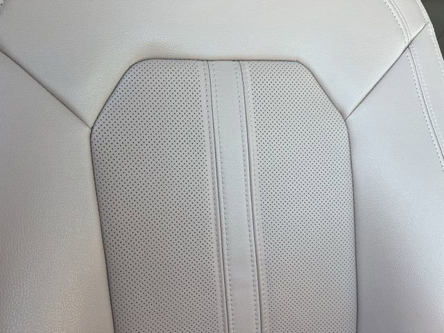 Used 2024 Ford Expedition Limited image 40