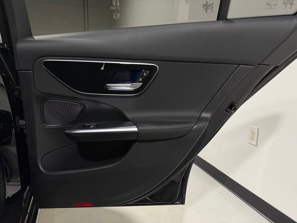 Used 2024 Mercedes-Benz C 300 Sedan image 29